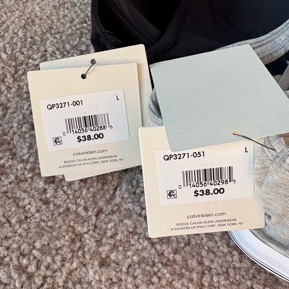 Calvin Klein set of 2 Bralettes large new - Picture 3 of 3